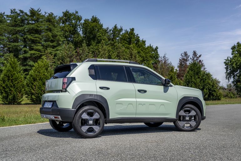 Desde Brasil el nuevo Fiat Argo 2027 saldrá con motor de combustión interna o con un bloque mild-hybrid. Foto: Stellantis Desde Brasil el nuevo Fiat Argo 2027 saldrá con motor de combustión interna o con un bloque mild-hybrid. Foto: Stellantis