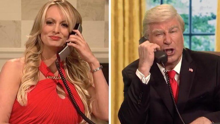 La actriz porno Stormy Daniels se burló de un Trump falso en la televisión