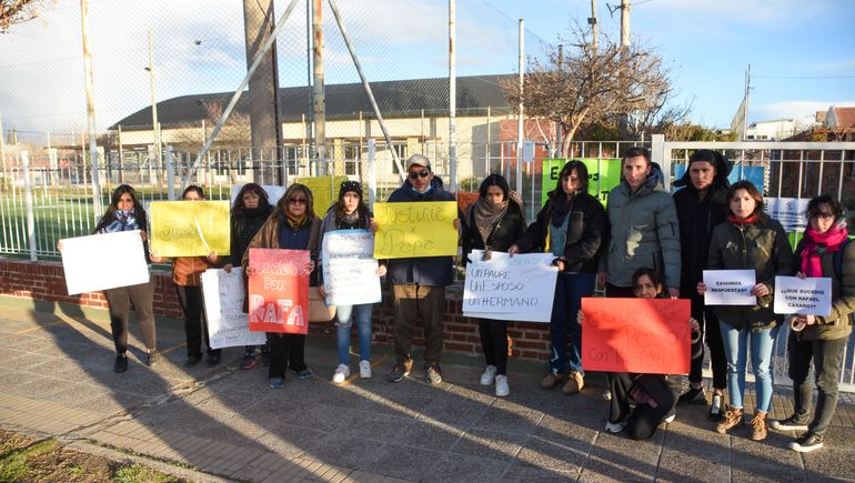 Sin respuestas por la muerte de su padre, las hijas de Rafael convocan a una marcha en el CEF 4