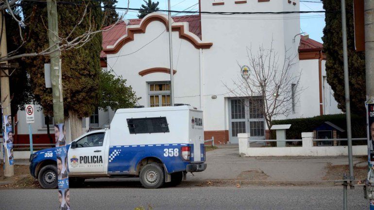 Detuvieron a una pareja y secuestraron su auto en la Comisaría 7ª.