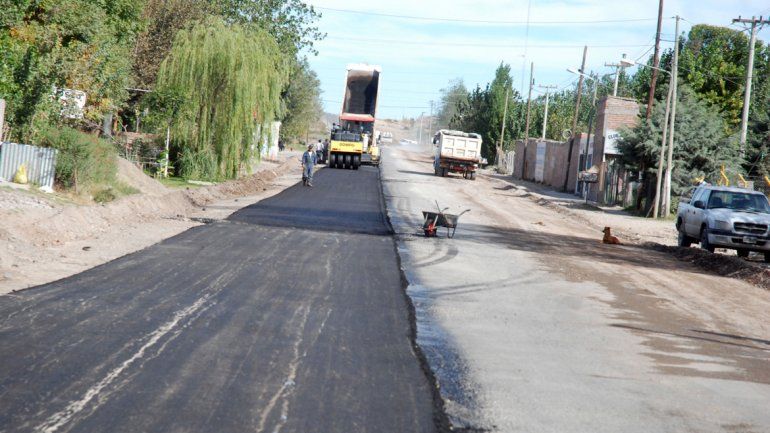 El Municipio prevé desembolsar $300 millones para llevar pavimento a 200 cuadras de la ciudad.