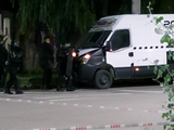 La Policía tuvo que realizar un gran despliegue tras el crimen del menor debido a una serie de violentos incidentes.