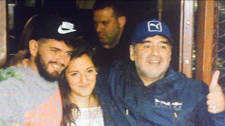La imagen del reencuentro de Diego Maradona y Diego Jr.