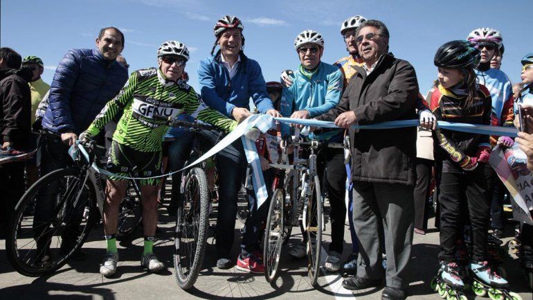 Gutiérrez inauguró la pista de ciclismo en la Ciudad Deportiva