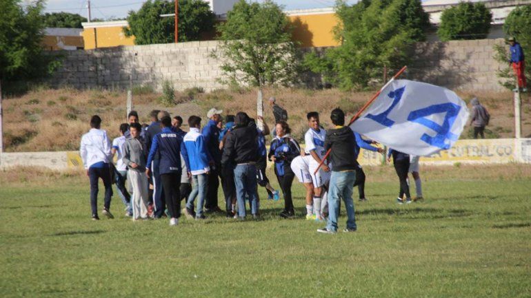 Don Bosco gritó campeón y reza para no descender