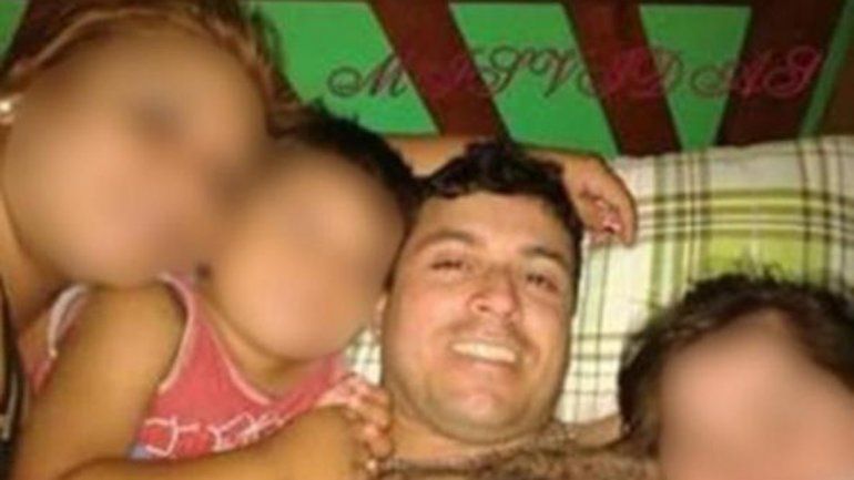 Los chicos de tres y ocho años fueron degollados por su propio padre.