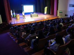 Las actividades continuarán durante hoy y mañana viernes en el Teatro del CCC y el Complejo Deportivo Municipal. Las actividades continuarán durante hoy y mañana viernes en el Teatro del CCC y el Complejo Deportivo Municipal.