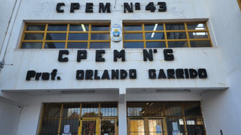 El hecho ocurrió esta tarde en el CPEM 6. El hecho ocurrió esta tarde en el CPEM 6.