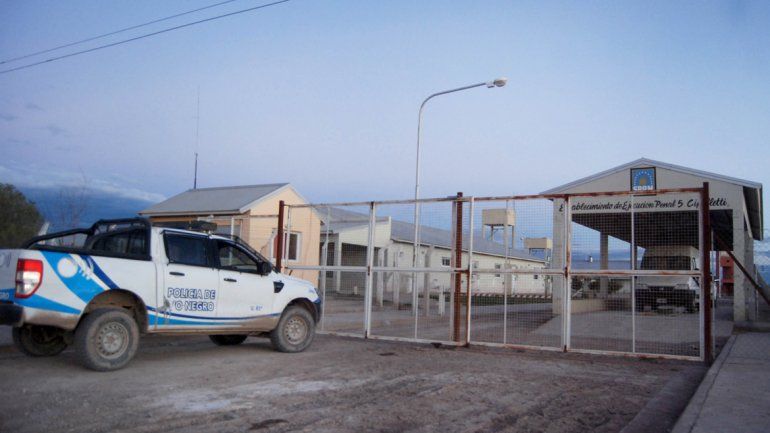 El video de la violenta pelea adentro del penal cipoleño que terminó con un interno apuñalado