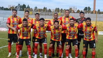 un hijo de batistuta como dt y capitales privados: el curioso caso de un club del federal a un hijo de batistuta como dt y capitales privados: el curioso caso de un club del federal a