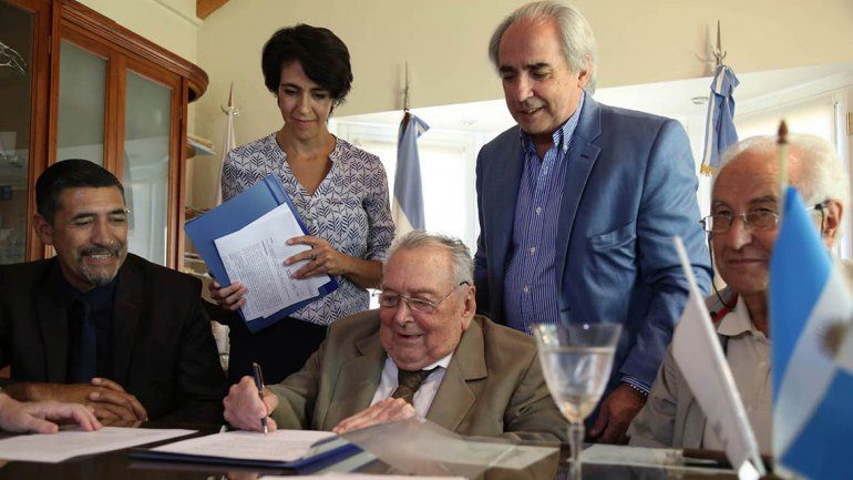 Pedro Salvatori firmó el proyecto original de la microcentral siendo presidente de la ADI Neuquén.