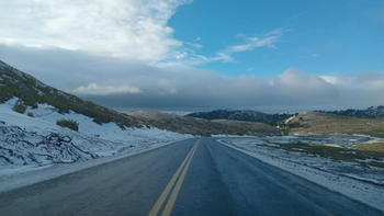 Debido al alerta por nieve Vialidad Nacional mantiene a sus equipos operando en los pasos internacionales.