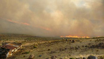 gran preocupacion por el incendio de mas de mil hectareas gran preocupacion por el incendio de mas de mil hectareas
