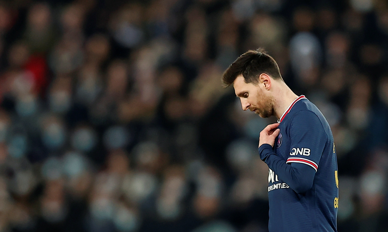 ¡No te merecen, Leo! Los hinchas del PSG volvieron a silbar a Messi