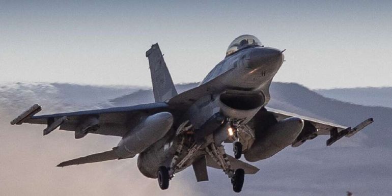 Un F-16 de la Fuerza Aérea Jordana. Un F-16 de la Fuerza Aérea Jordana.