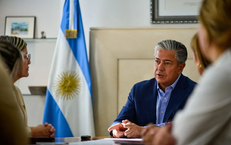 Rolando Figueroa inaugurará tres edificios escolares en un día en el interior neuquino