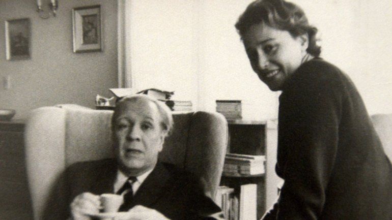 Inés Castro Rendón aún conserva el sillón en el que estuvo sentado Borges.