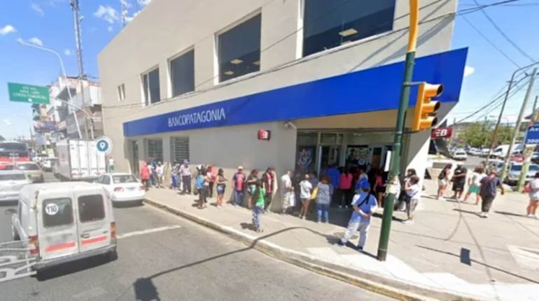 El Banco Patagonia ubicado en Laferrere fue escenario de un particular robo.