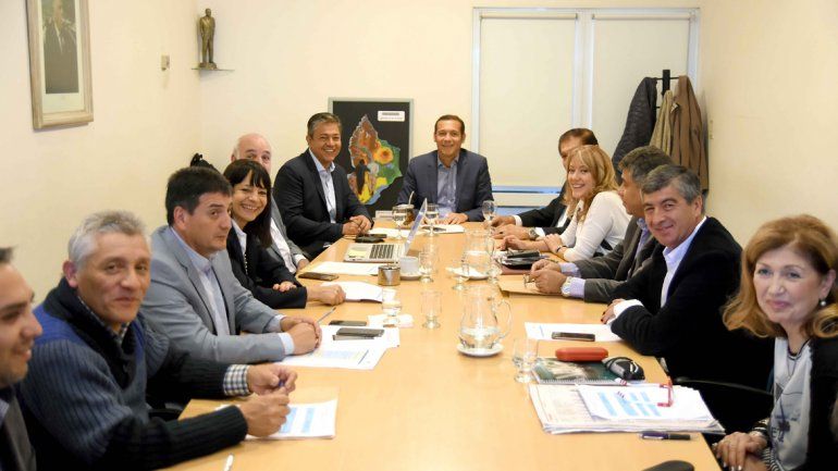 La junta de gobierno del MPN fue presidida por el gobernador. Estuvieron Figueroa y Pereyra
