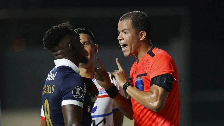 Escándalo en la Copa Libertadores por los futuros rivales de Boca Escándalo en la Copa Libertadores por los futuros rivales de Boca