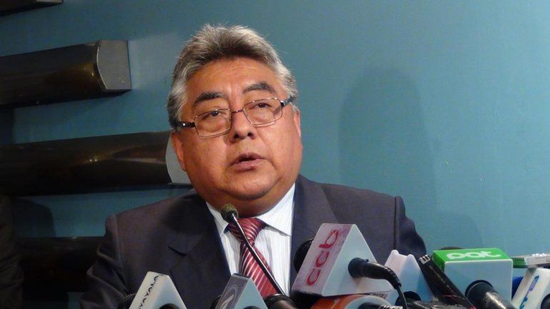 El video lo grabó un periodista y se ve cómo amenazan a Illanes.