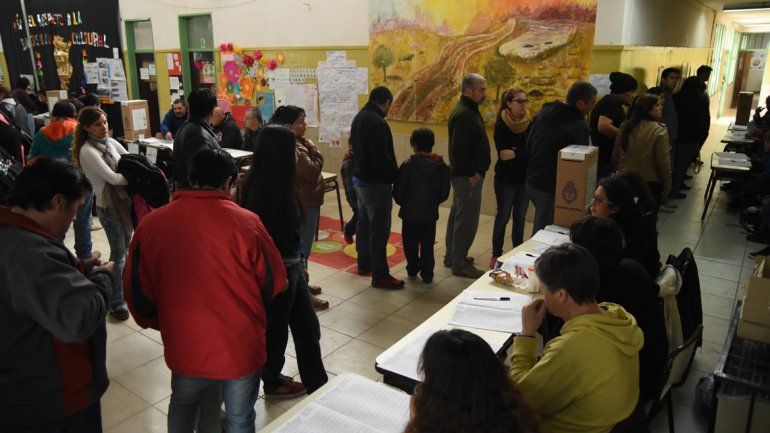 La Cámara Nacional Electoral (CNE) definió el cronograma electoral para los comicios que se realizarán el domingo 26 de octubre de 2025. La Cámara Nacional Electoral (CNE) definió el cronograma electoral para los comicios que se realizarán el domingo 26 de octubre de 2025.