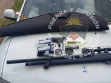 Borracho al volante se resistió a un control y le encontraron dos armas con municiones