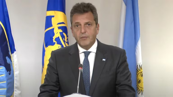 Sergio Massa aseguró que el 11 de diciembre mando un proyecto para quitar el Impuesto a las Ganancias. Sergio Massa aseguró que el 11 de diciembre mando un proyecto para quitar el Impuesto a las Ganancias.