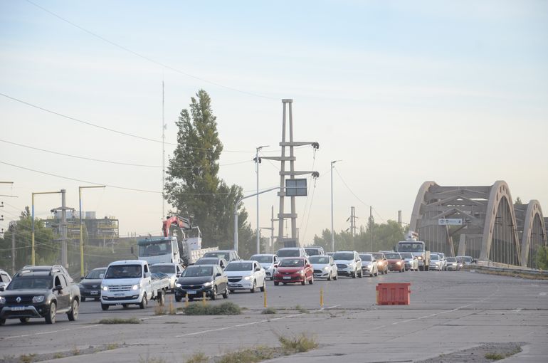 El horario elegido para realizar las tareas generó enojo en los automovilistas. El horario elegido para realizar las tareas generó enojo en los automovilistas.
