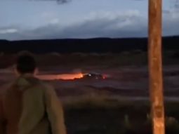 dramatico: tres vehiculos arrastrados por el agua en cercanias de anelo dramatico: tres vehiculos arrastrados por el agua en cercanias de anelo