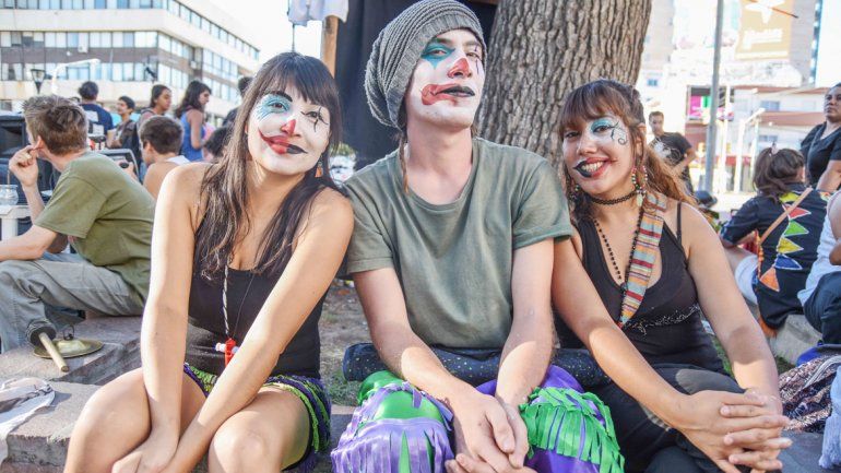 Con baile y alegría