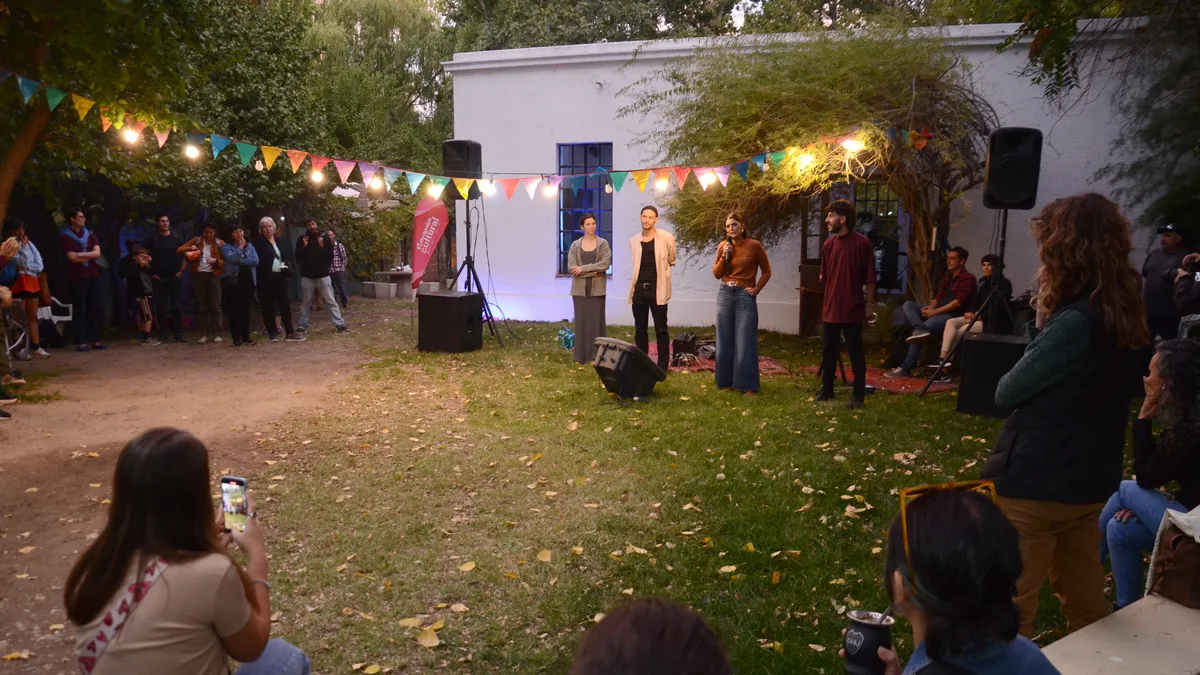 Así se vivió la cautivante muestra de arte en el Centro Cultural Casa de las Bombas