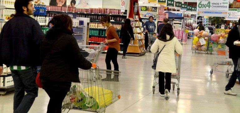 Comerciantes le pedirán a Macri retrotraer los precios a noviembre