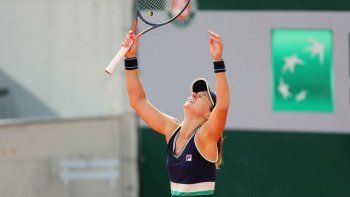 El festejo de Nadia por el gran triunfo. El festejo de Nadia por el gran triunfo.