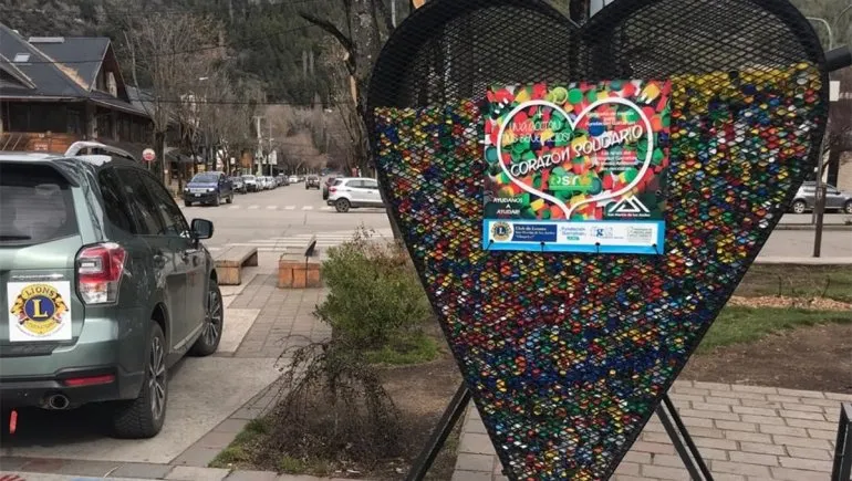 Tapitas juntadas durante una campaña a favor del Hospital Garrahan, en San Martín de los Andes. Tapitas juntadas durante una campaña a favor del Hospital Garrahan, en San Martín de los Andes.