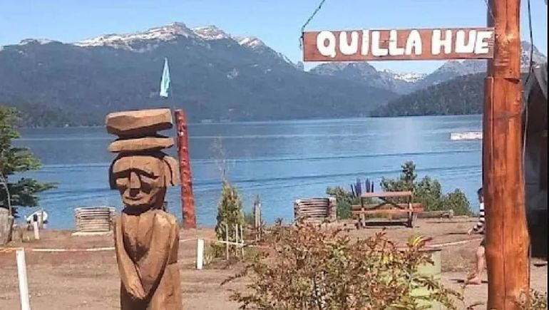 El camping Quilla Hue en Puerto Elma del lago Nahuel Huapi en Villa La Angostura. El camping Quilla Hue en Puerto Elma del lago Nahuel Huapi en Villa La Angostura.