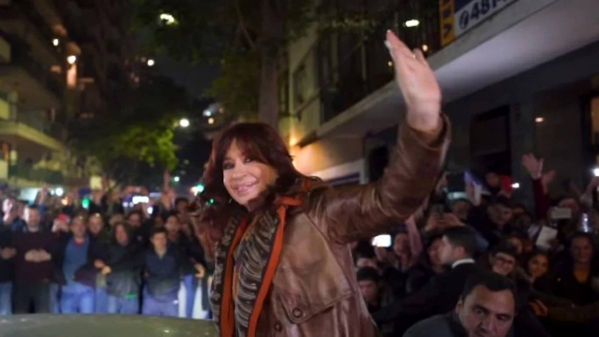 La Cámpora lanzó un documental con imágenes inéditas del ataque a CFK thumbnail
