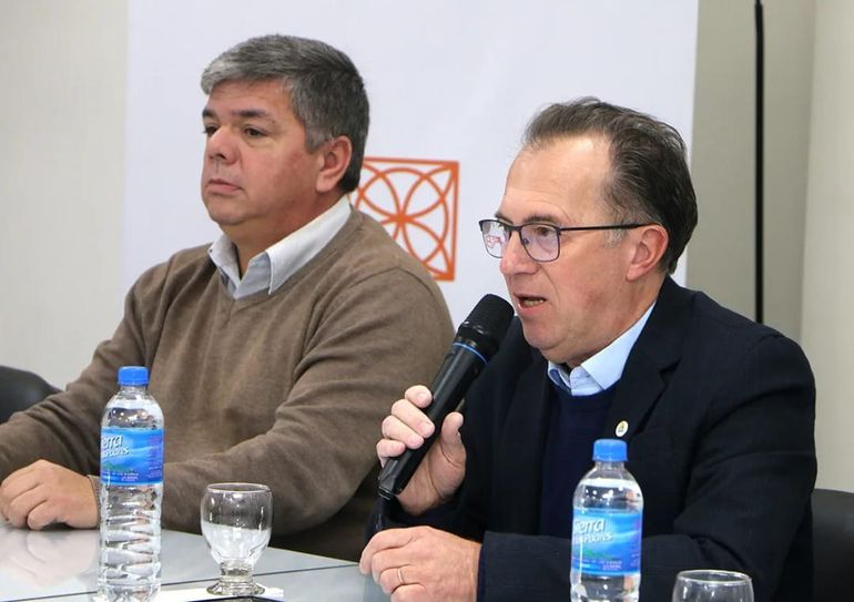 Luis Bertolini, intendente de Plottier. Luis Bertolini, intendente de Plottier.