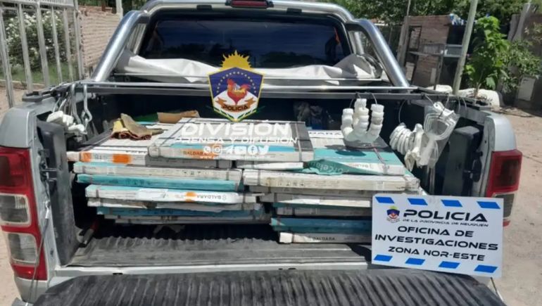 Fueron en busca de una millonaria cantidad de porcelanato y dieron con marihuana