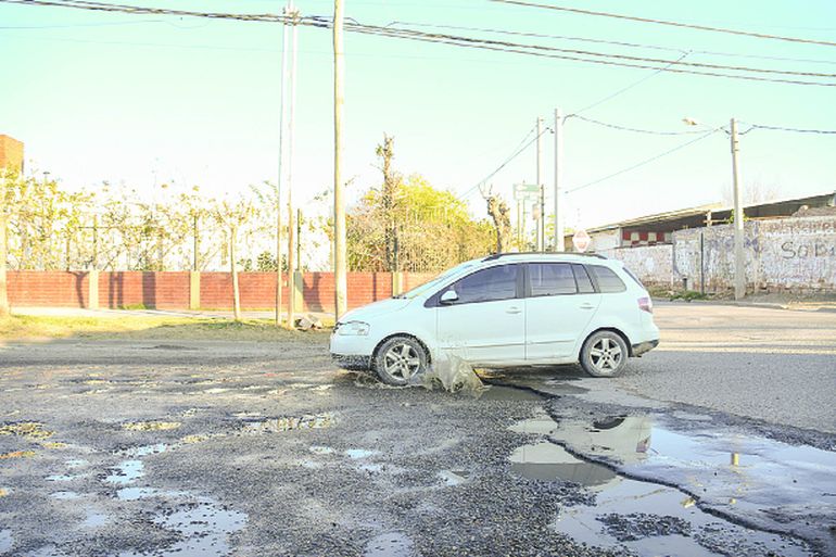La mayoría de los baches que se registraron en la aplicación móvil Bachequén están ubicados en las calles Belgrano y San Martín. En el centro de la ciudad es donde menos baches se relevaron.