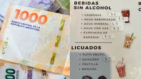 El bar quiso innovar con su original carta de precios, pero desató la polémica en las redes sociales. | LM Neuquen El bar quiso innovar con su original carta de precios, pero desató la polémica en las redes sociales.