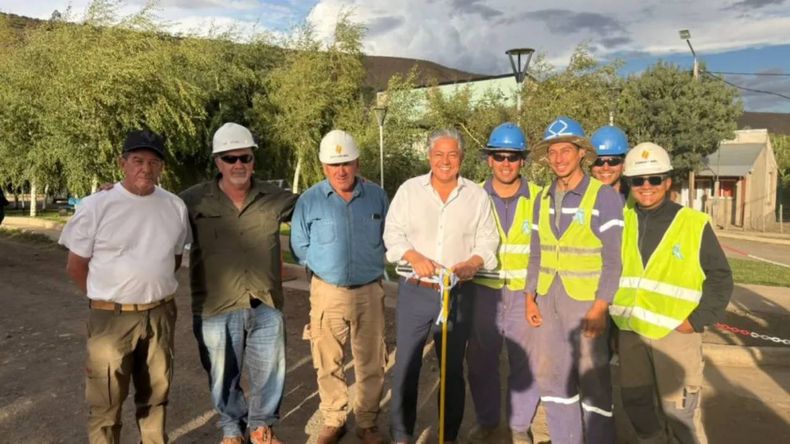 La red de gas natural se habilitó en Los Miches y llegará hasta la comunidad Antiñir Pilquiñán | LM Neuquen La red de gas natural se habilitó en Los Miches y llegará hasta la comunidad Antiñir Pilquiñán