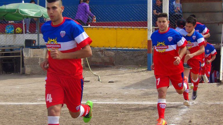 Atlético jugará dos partidos en seis días para alcanzar a sus rivales.