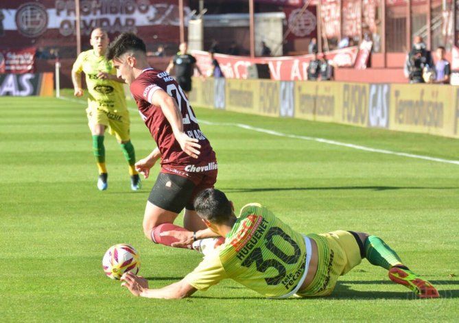 Godoy Cruz pinchó a Estudiantes y Lanús no pudo con Defensa