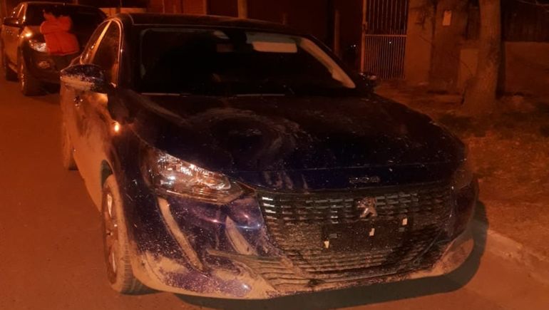 Encontraron el auto robado a una parejita de novios en el Paseo de la Costa.