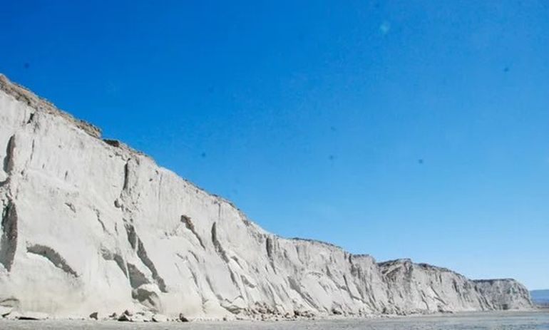 Paredones de arcilla en Barrancas Blancas, Chubut. Paredones de arcilla en Barrancas Blancas, Chubut.