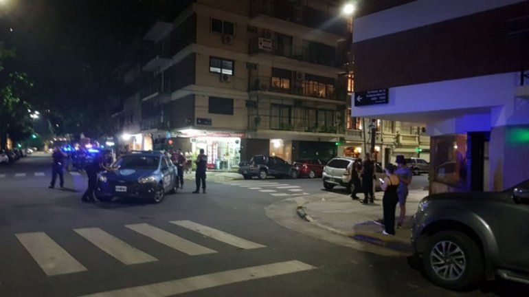 Casi 20 disparos y dos detenidos tras un robo y tiroteo en Las Cañitas