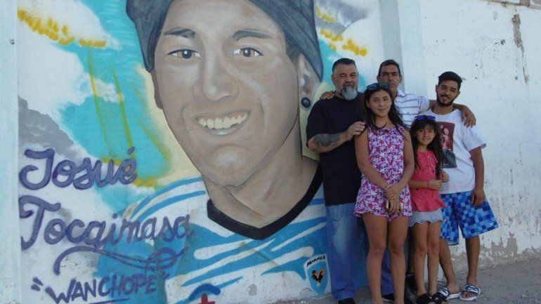 El emotivo mural de Alianza para su crack fallecido en el trágico incendio