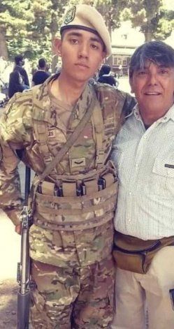 Oscar Morales y su papá en San Martín de los Andes. Oscar Morales y su papá en San Martín de los Andes.