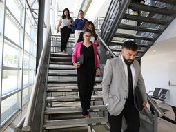 El fiscal Juan Narváez y su equipo de Delitos Económicos, que se puso al hombro la causa de los planes sociales. El fiscal Juan Narváez y su equipo de Delitos Económicos, que se puso al hombro la causa de los planes sociales.